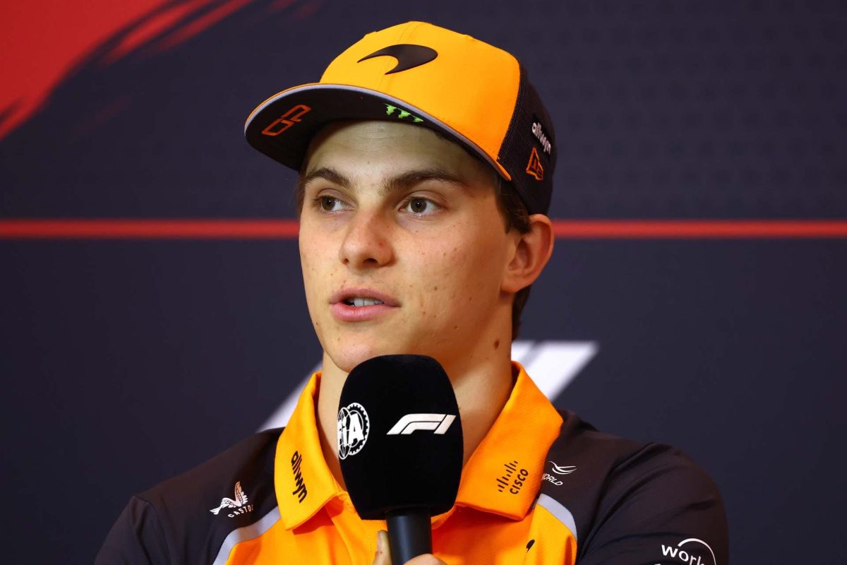 Piastri: Egyenlő esélyekért küzdve a belső hierarchiával szemben