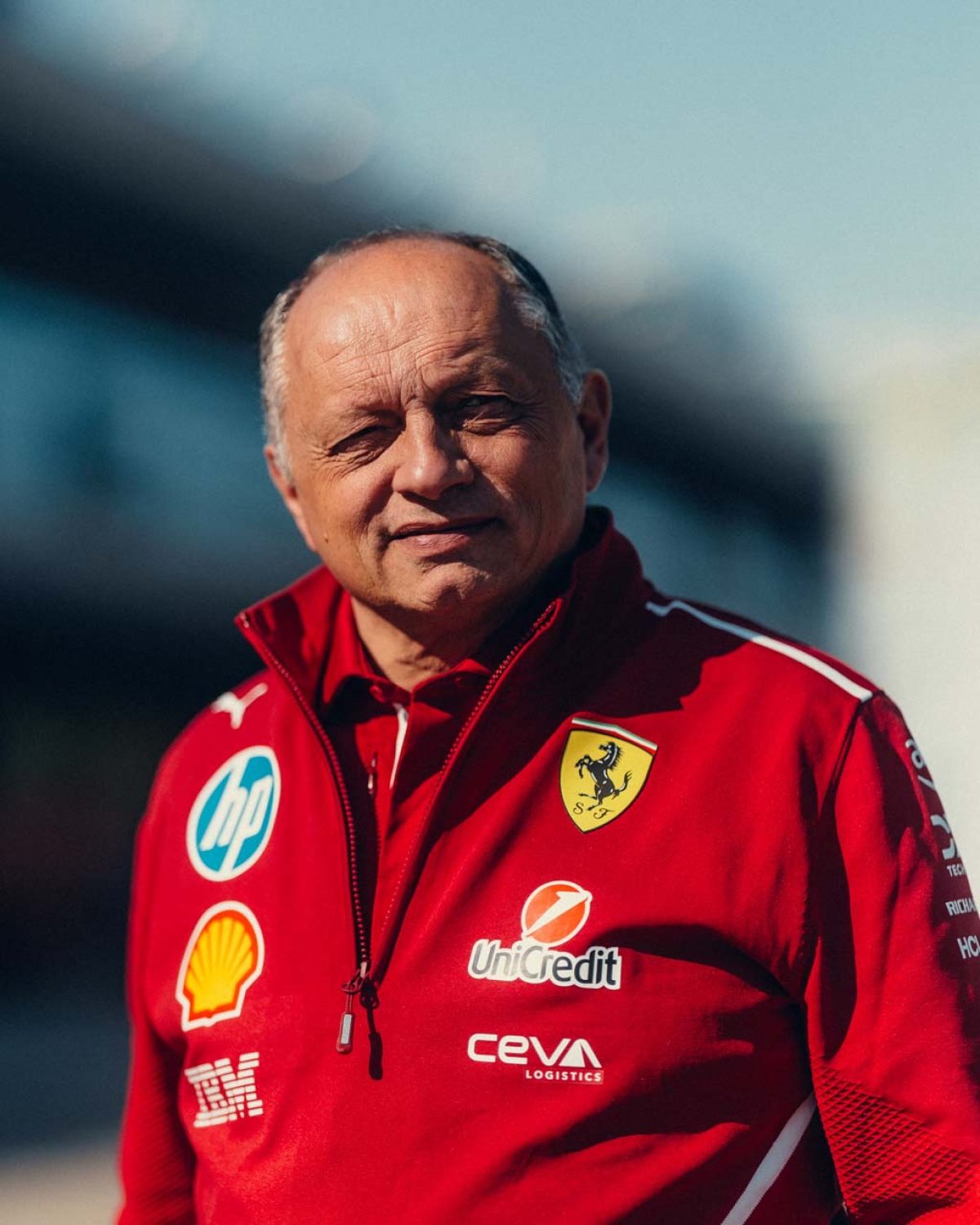 A Ferrari F1-es csapatfőnökének sürgősen haza kellett utaznia Ausztriából: Váratlan esemény a háttérben