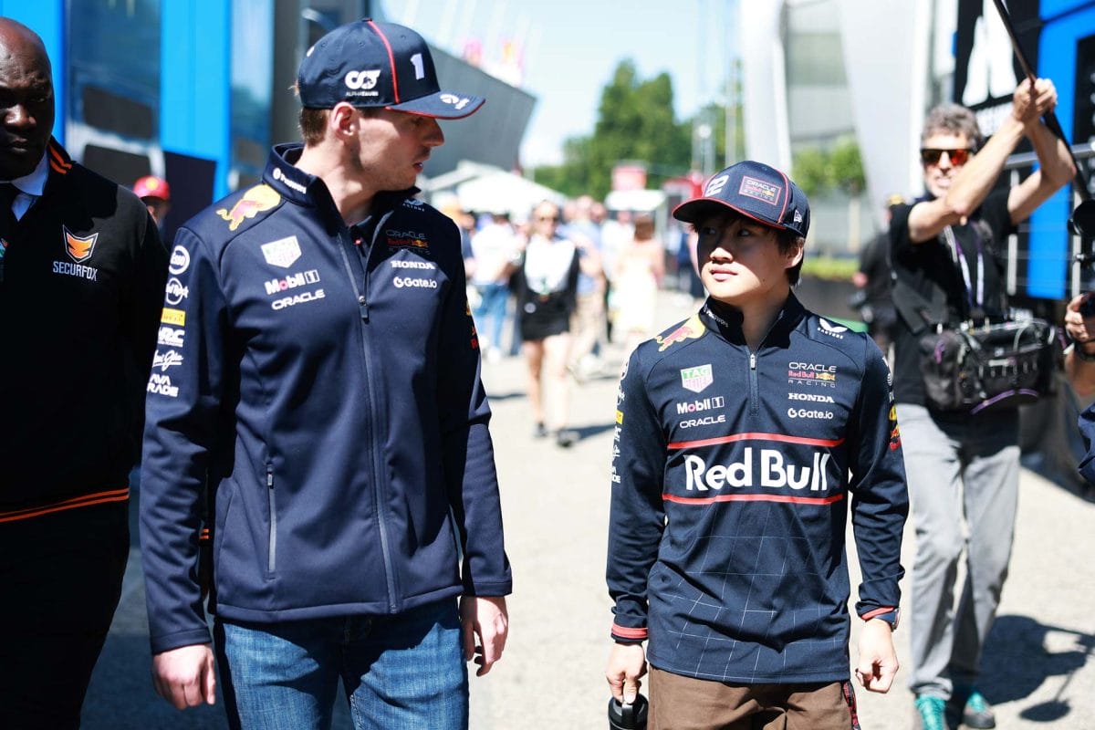 Verstappen figyelmeztet: Tsunoda nem pancser, a Red Bullnak figyelnie kell!