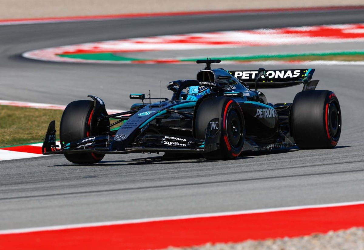 Mercedes küzdelme a meleg időjárással: Wolff Grönlandra vagy Alaszkába kívánja vinni a pályákat