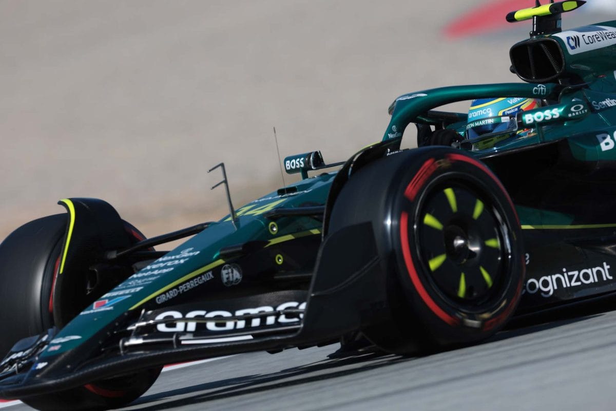 Alonso megszerzi első pontjait, de elégedetlen a tempóval