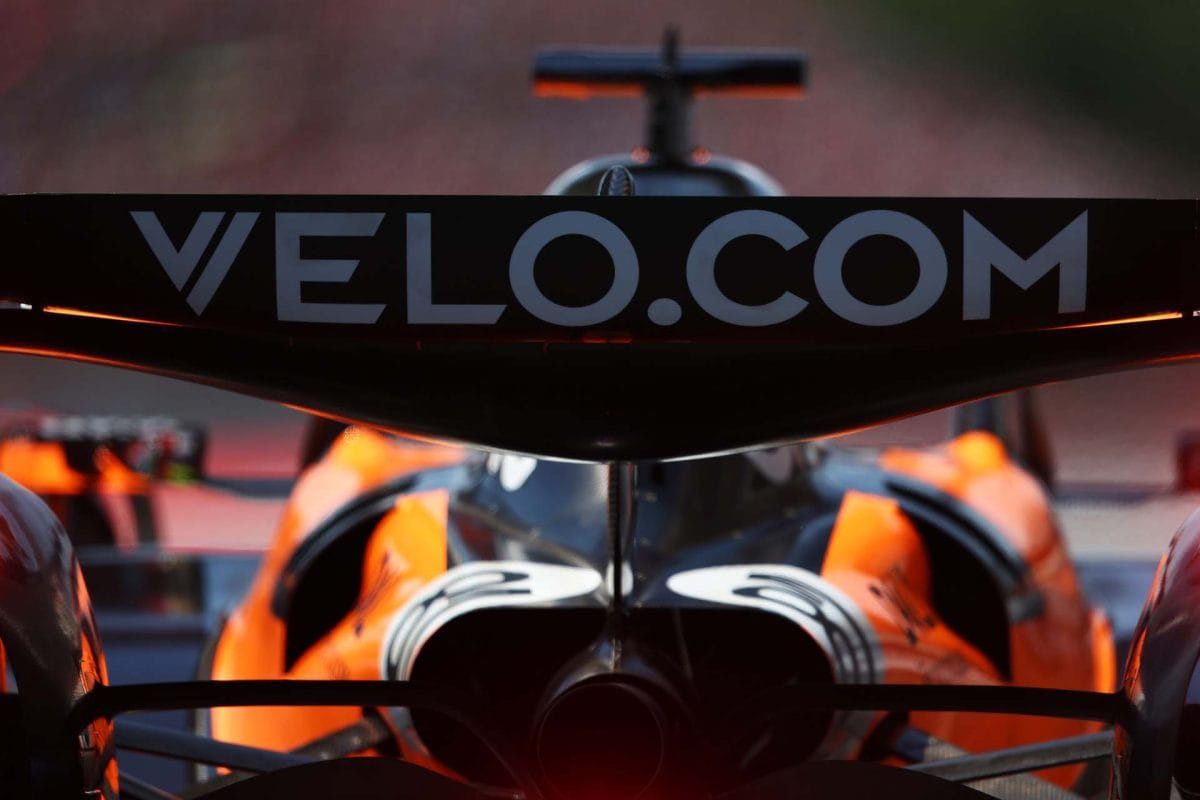 Változás az F1-es rajtrácson: Stroll visszalépése után Barcelonában