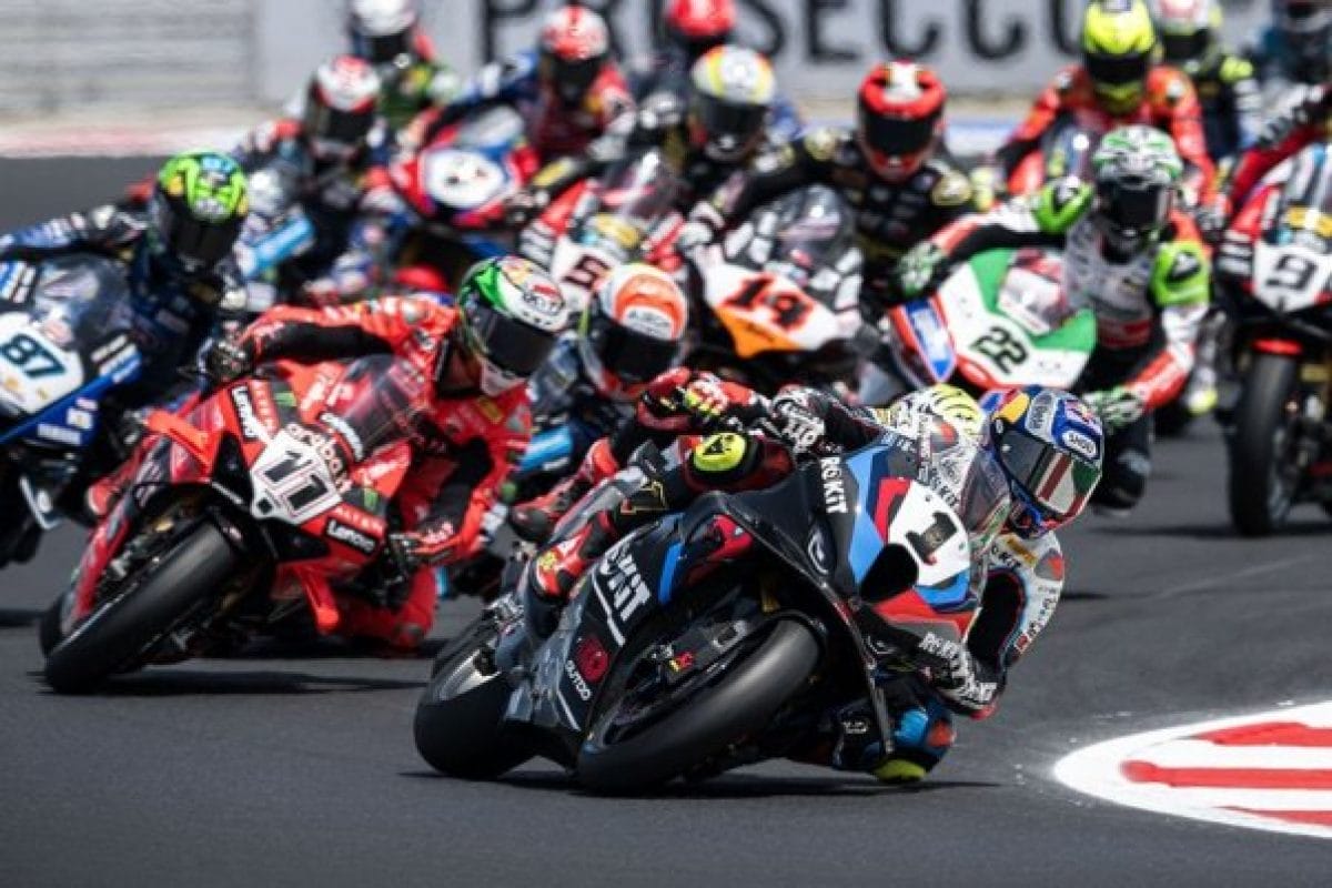 Razgatlioglu triplázásával Bulega nyomában az WSBK-ban