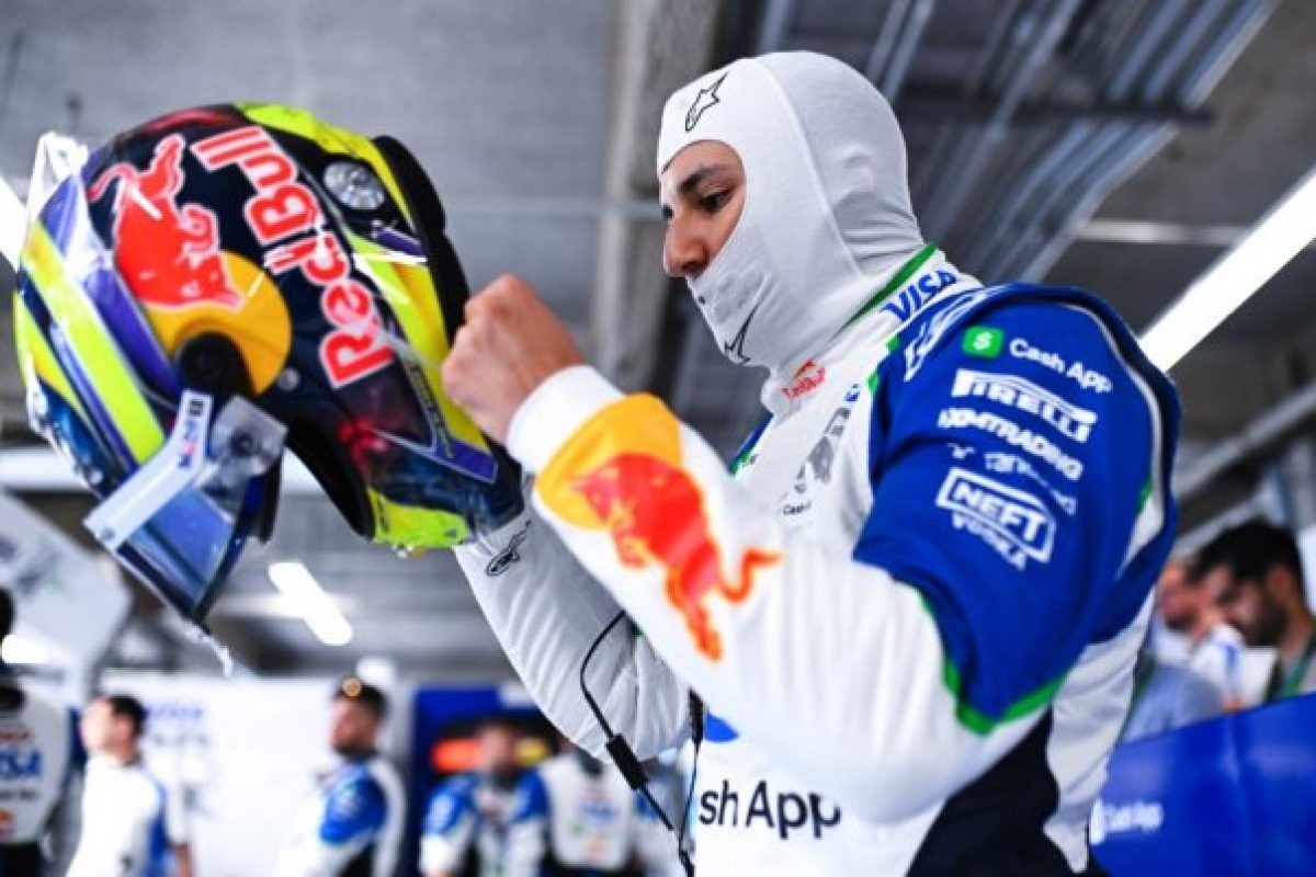 A Vasseur-Hadjar vita és más vasárnapi hírek