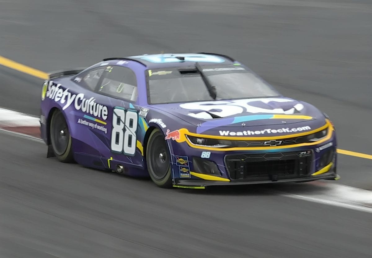 NASCAR Cup: Shane van Gisbergen szerezte meg a pole-t Mexikóban –