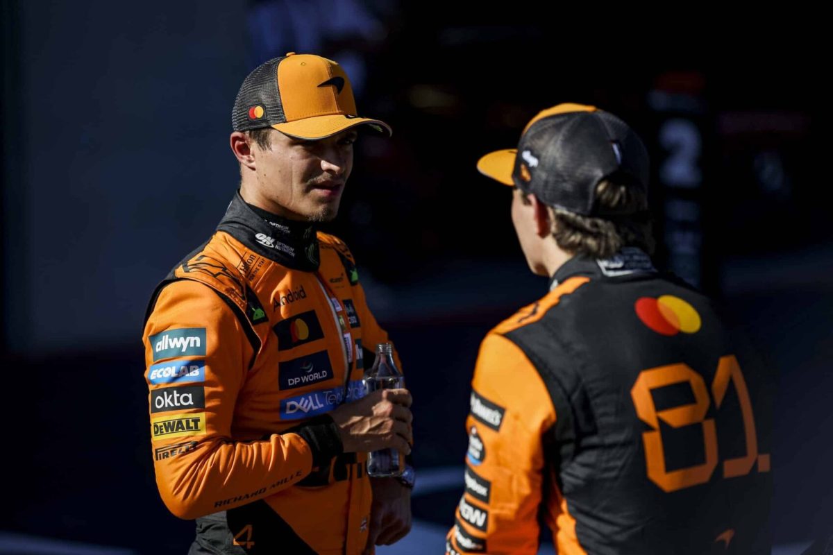 McLaren főnökéhez határozott kérés érkezett: Norris és Piastri közötti csapatutasítás