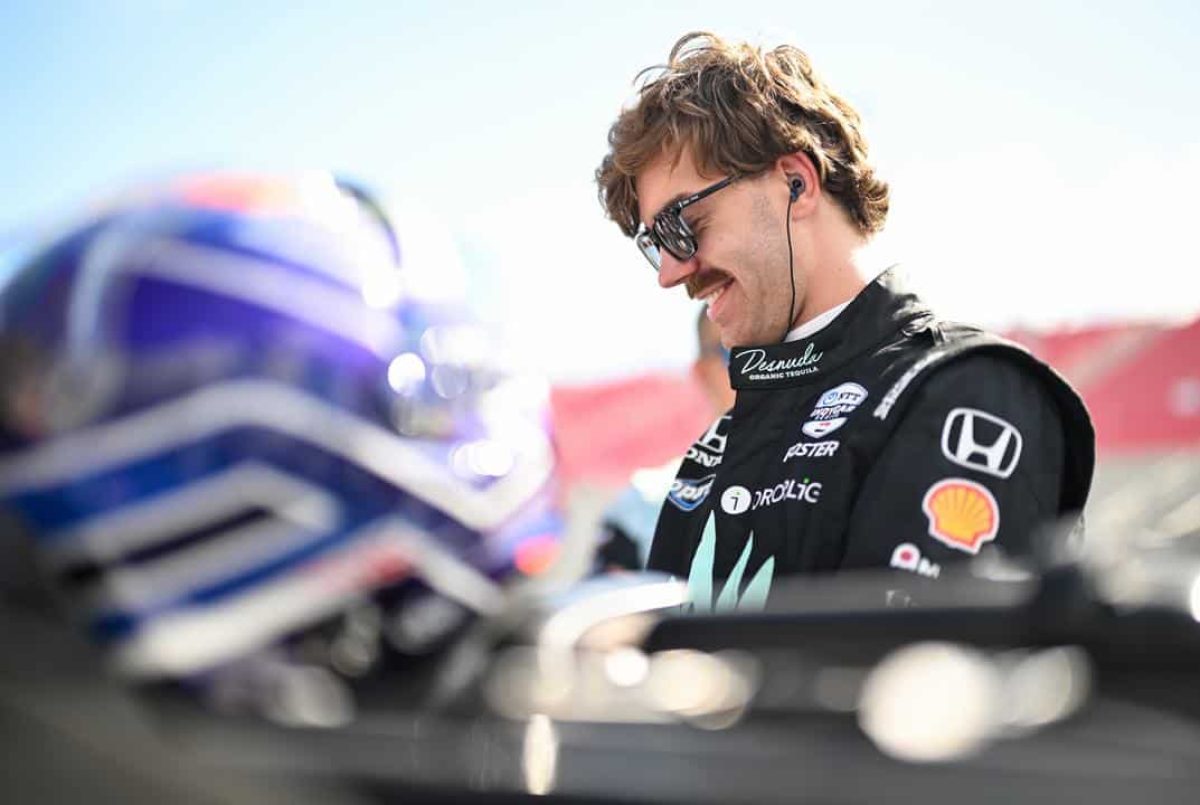 A bajusz levágása hozza meg a sikert a fiatal versenyzőnek?