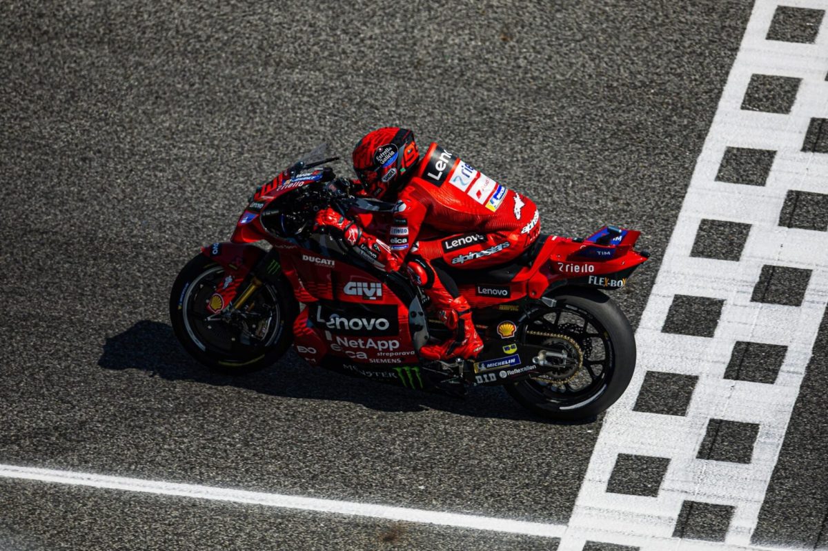 Bukása ellenére Marc Márquez volt a leggyorsabb az asseni nyitányon