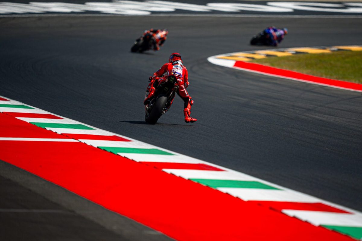 A győzelem kulcsa: Bagnai egy újítással új helyzetet teremtett, amit Márquez is felismert