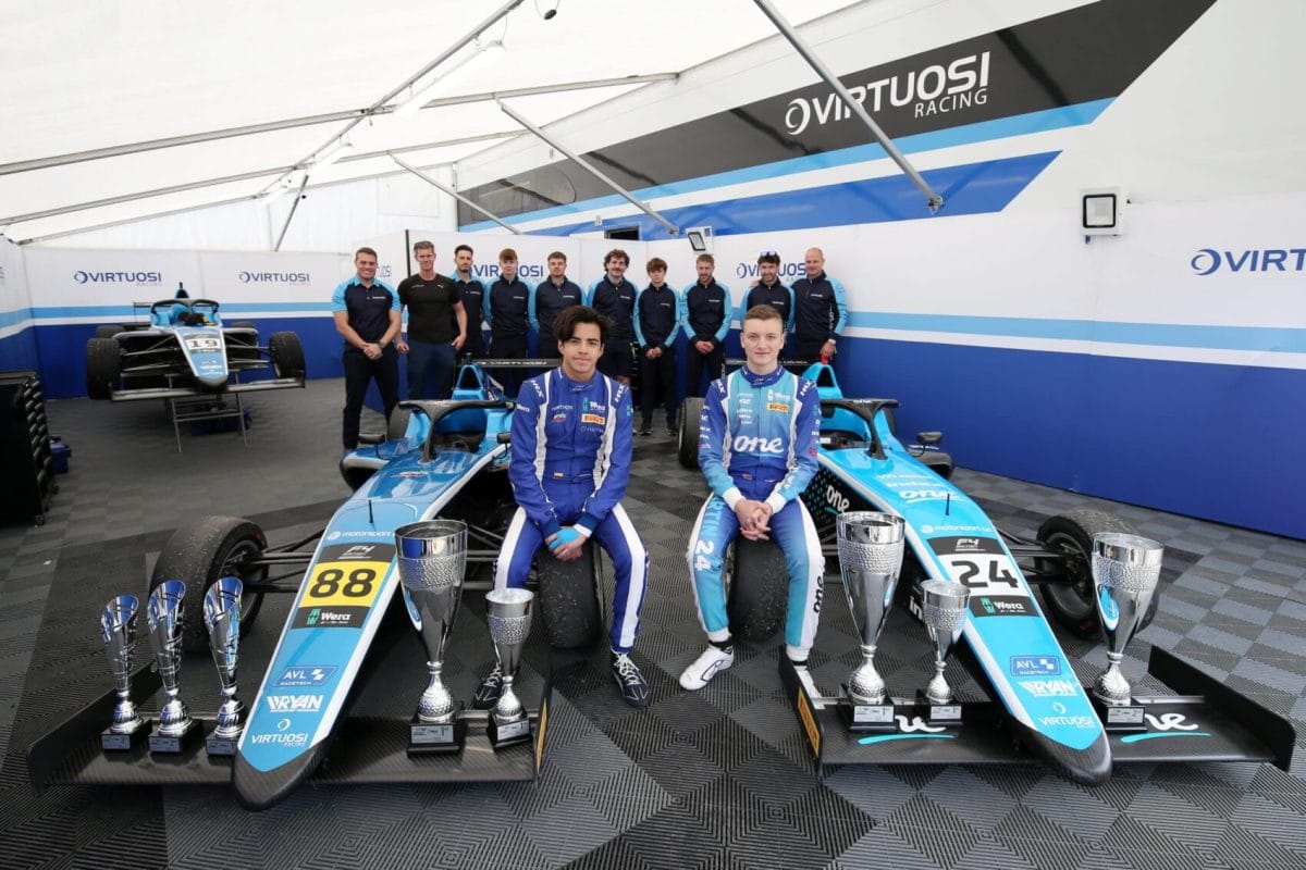 Molnár Martin történelmi győzelme után a brit F4 éllovasaként távozott a pályáról