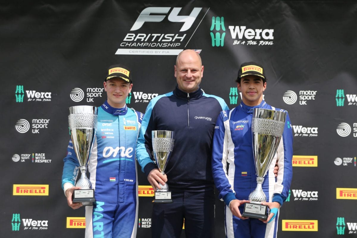 Martin Molnár: A Brit F4 élére törve a dobogóra