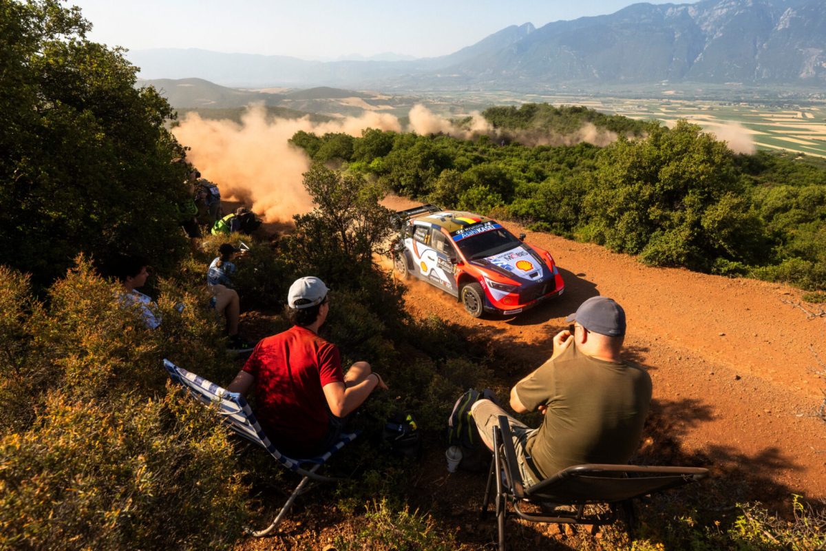Nem tervezett kerékcsere versennyel és Hyundai-vezetéssel kezdődött az Akropolisz Rally
