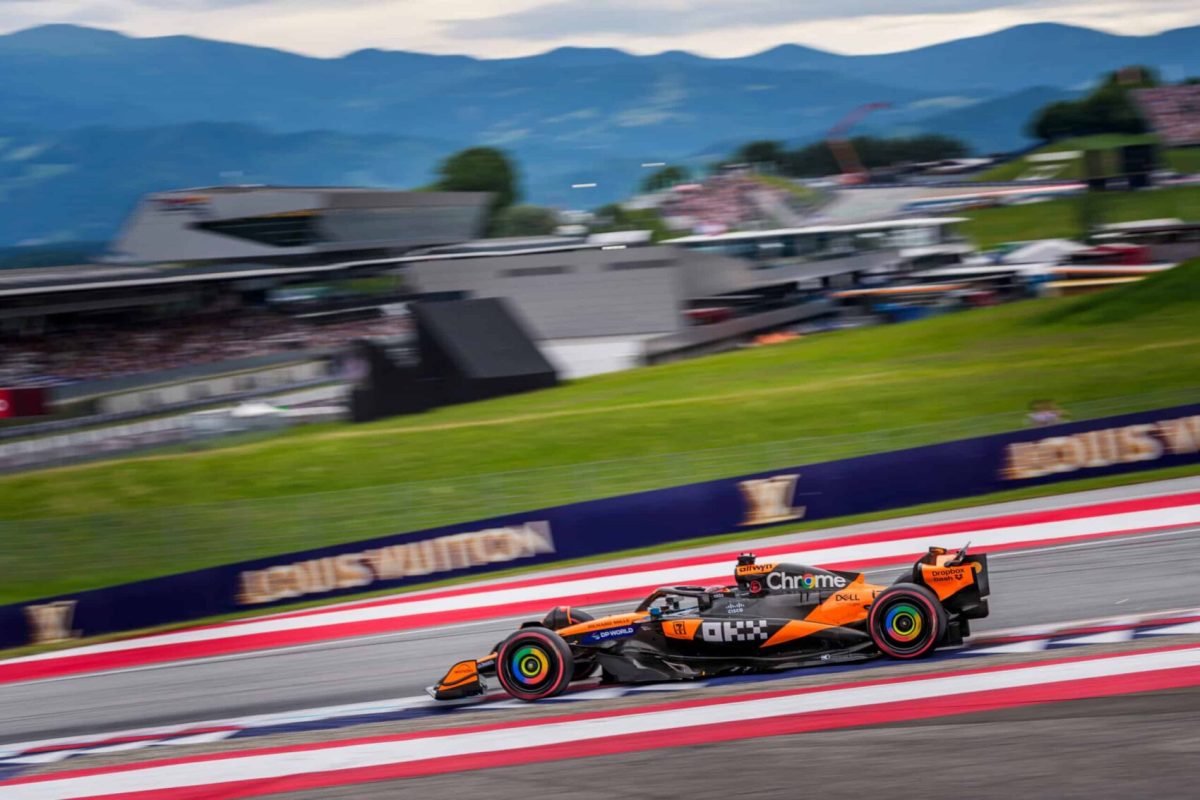 Norris lenyűgöző időmérőgyőzelmet aratott Ausztriában, Verstappennel és Piastrival kirobbant a verseny