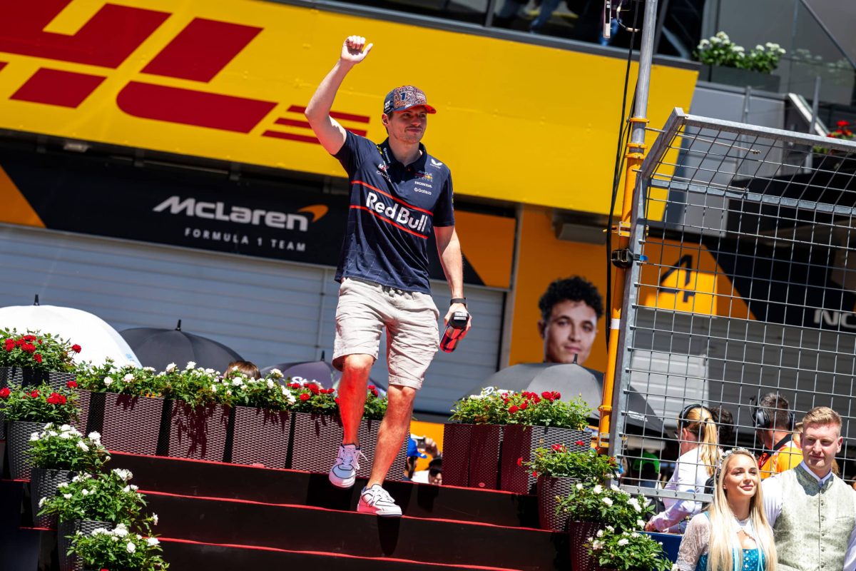 Verstappen: A korai kiesés nem szegte kedvemet – megünnepeltem a győzelmet