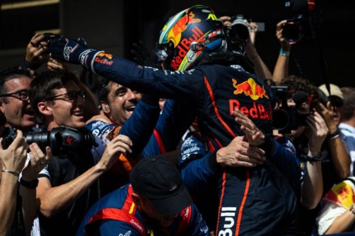 Lindblad debütálhat, Bottas ajánlkozik – csütörtöki F1-es hírek