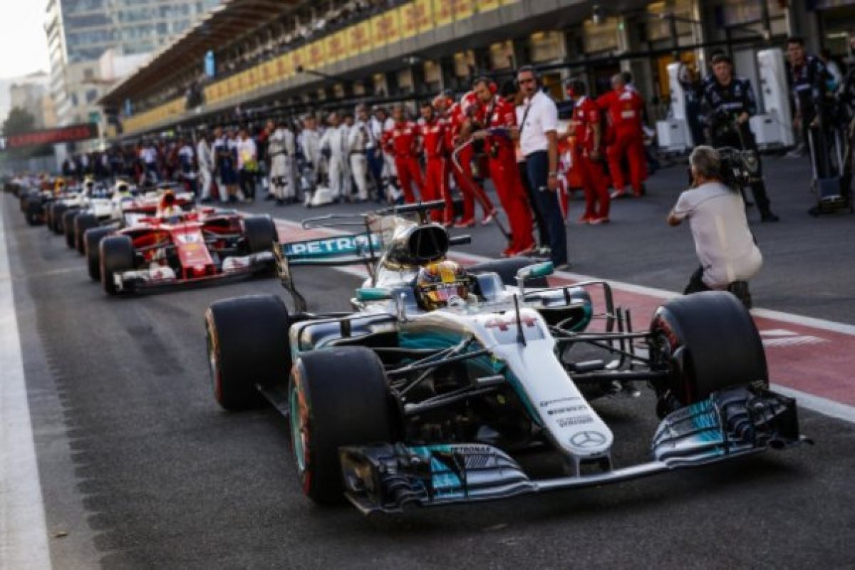Az F1-Archív: Hamilton nem fektesztelte Vettelt a pályán