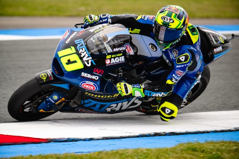 Az első brazil Moto2-es győzelem megszületett a körmérkőzésben, az összetett verseny pedig továbbra is szoros marad