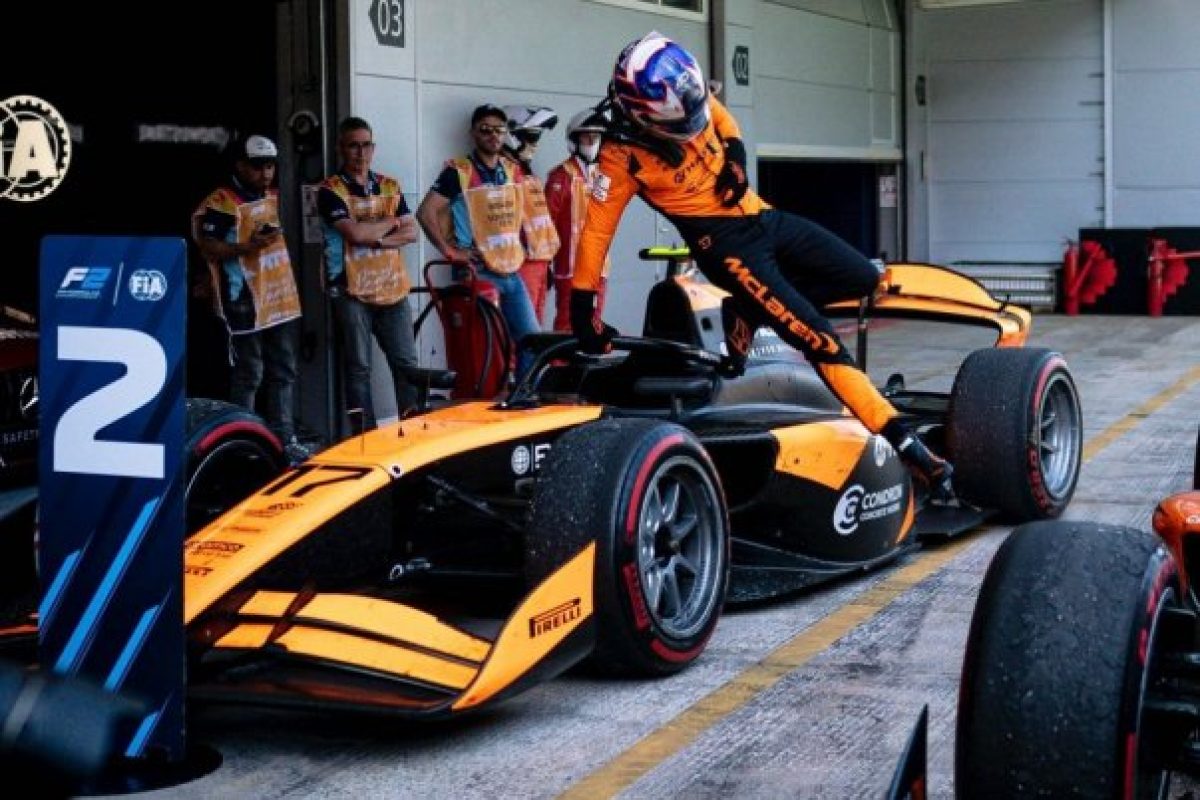 Hamilton javaslata: Az F1 fiatal tehetségek felé nyitna