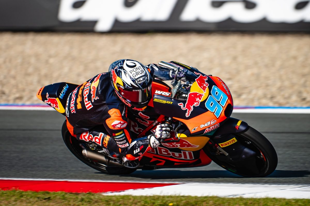 Drámai Moto3-as futam végén Rueda diadalmasan jött ki a tragédiából