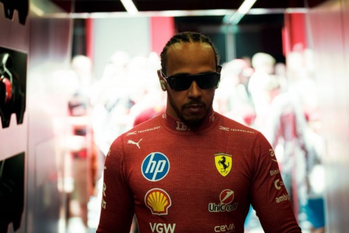 Hamilton: Csúcsra tör, de még akadályokba ütközik