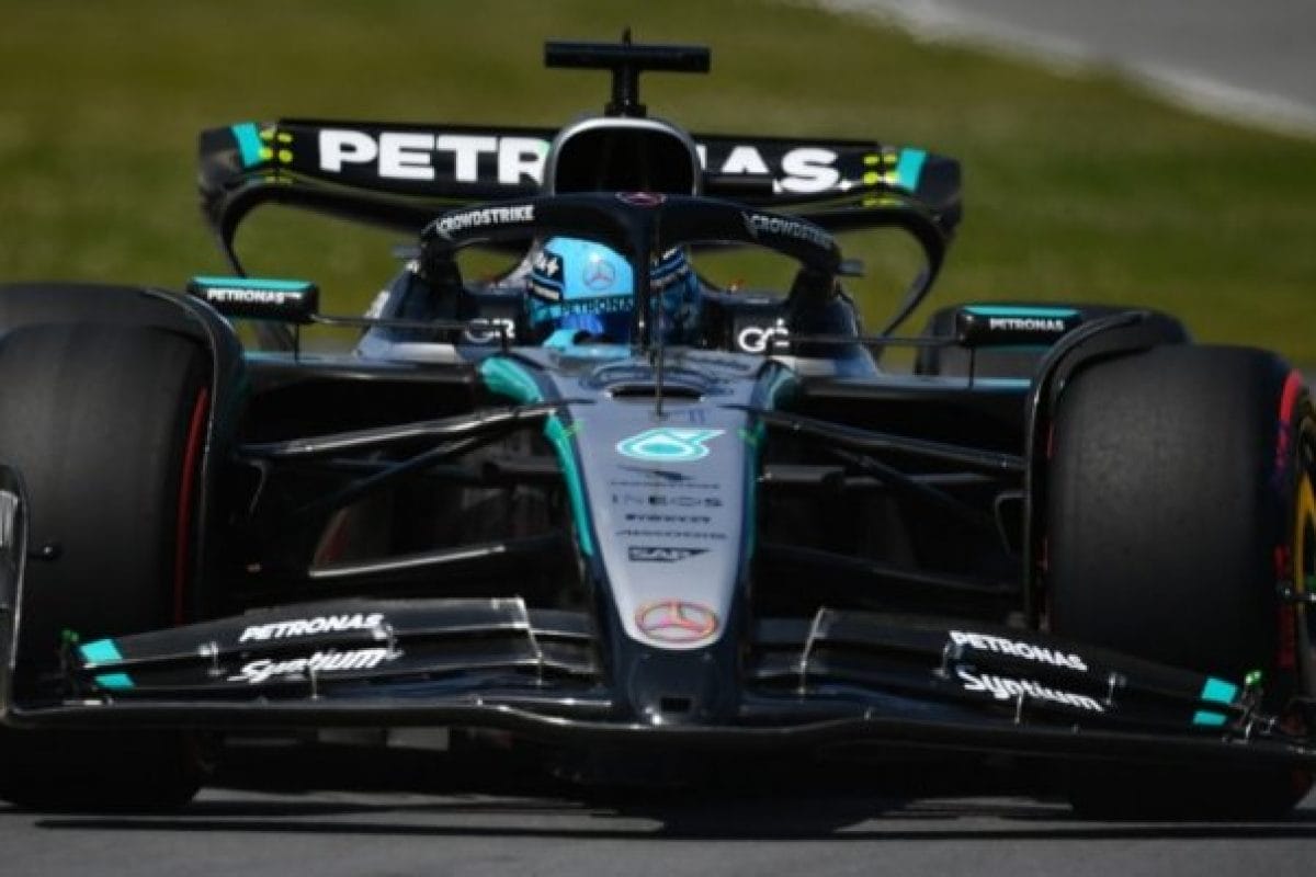 Az élen zárta a pénteki napot Russell és a Mercedes Kanadában