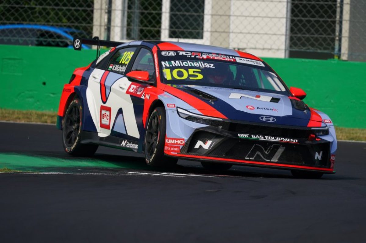 Michelisz diadalra vezet, Molnár a dobogóra állt a pole után