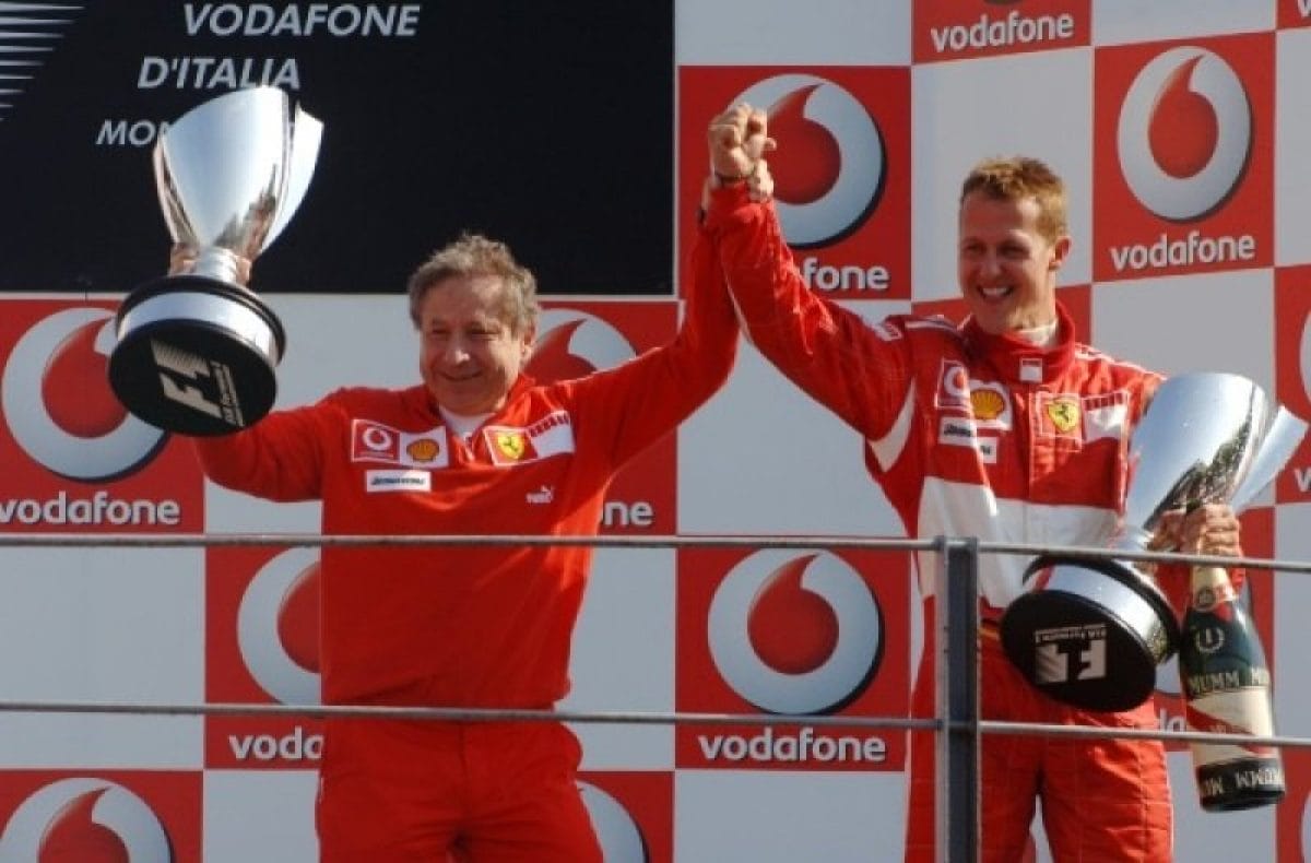 A figyelem középpontjában: Három F1-es sztár meglátogatja még Schumachert