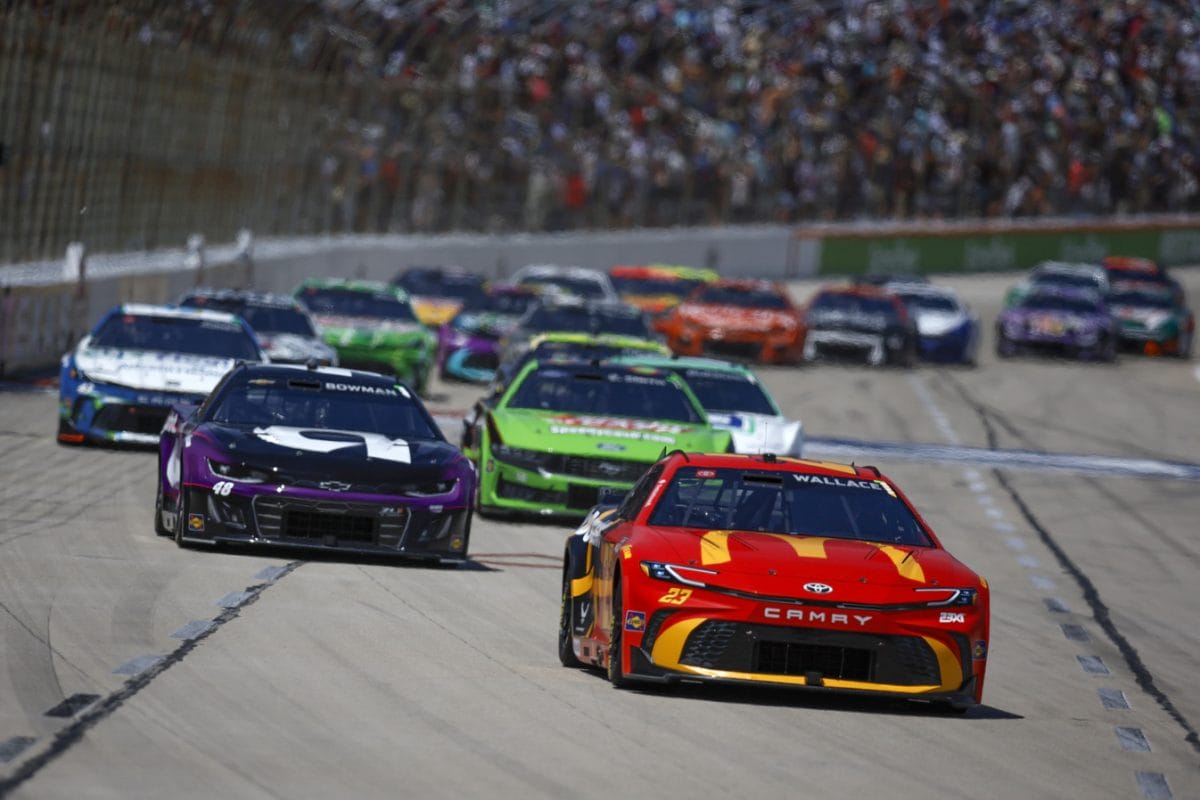 Hamarosan lehullhat az igazság fátyla: Bírósági döntés a NASCAR-t perlő csapatok ügyében