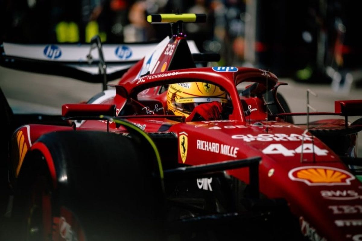 A Ferrari F1-es autója kritikával sújtva: Hamilton szerint nincs ritmusérzék