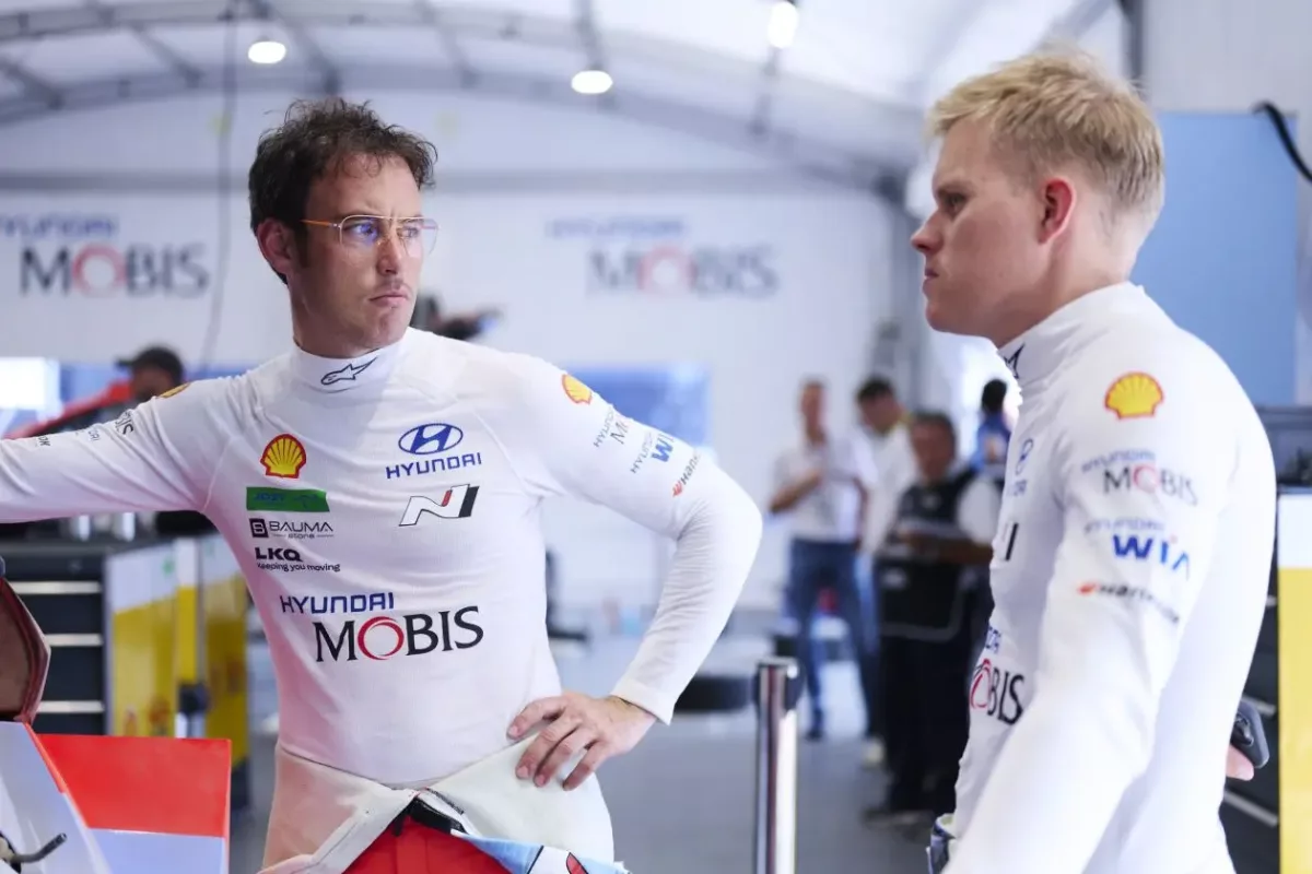 Az ellenséges rivalizálás folytatódik Thierry Neuville és Ott Tanak között