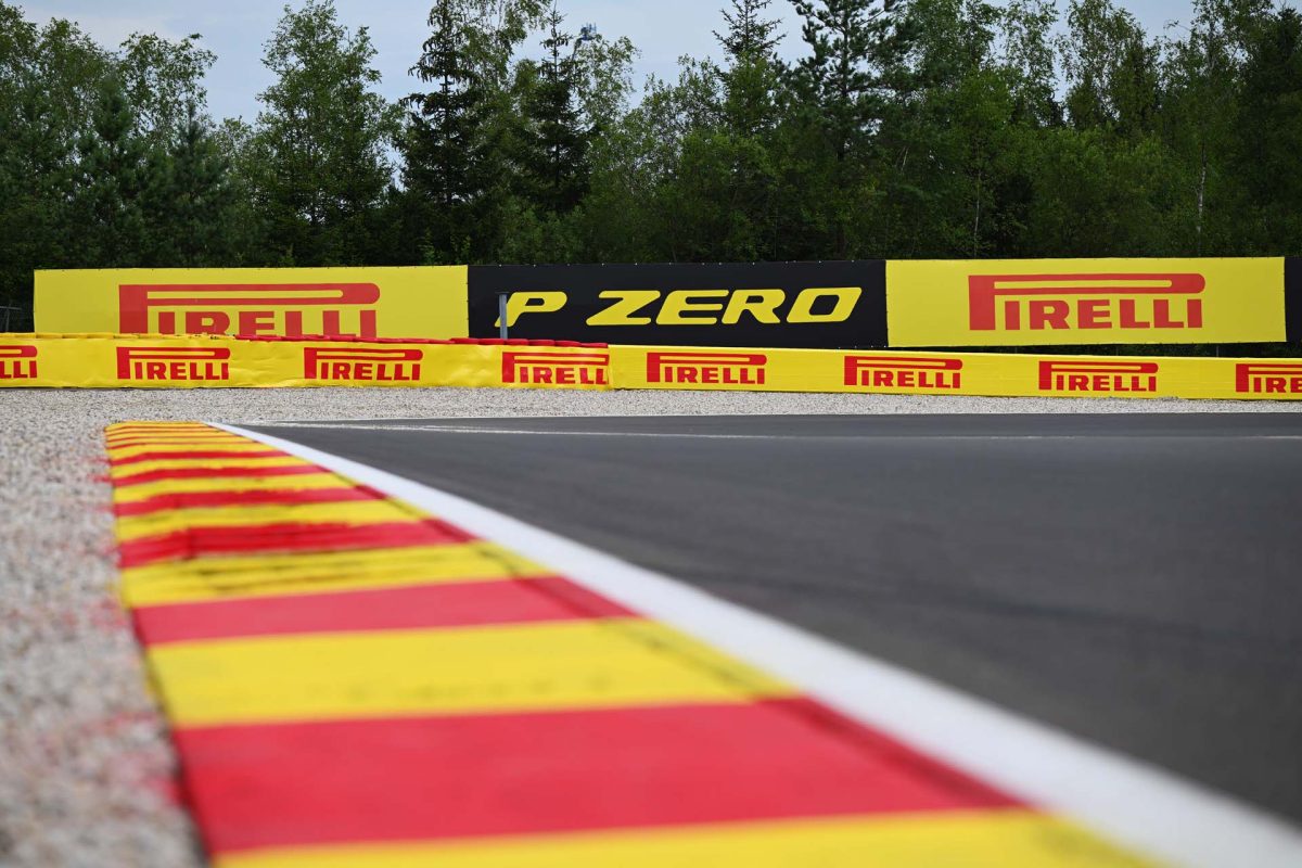 A Belga Nagydíj: Perceken átívelő pénteki események