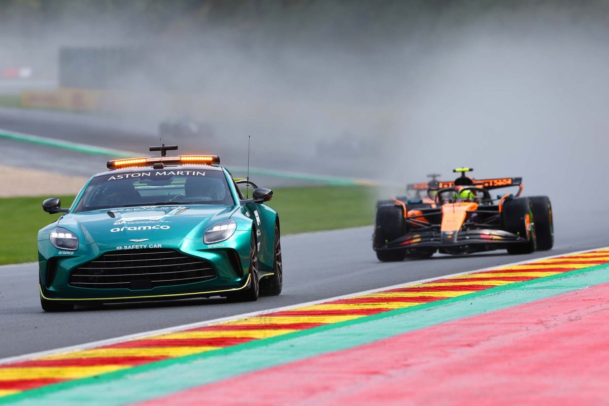 Russell dühös nyilatkozata a pontatlanságról: „Ez nem versenyzés lett volna, egyszerűen ostobaság