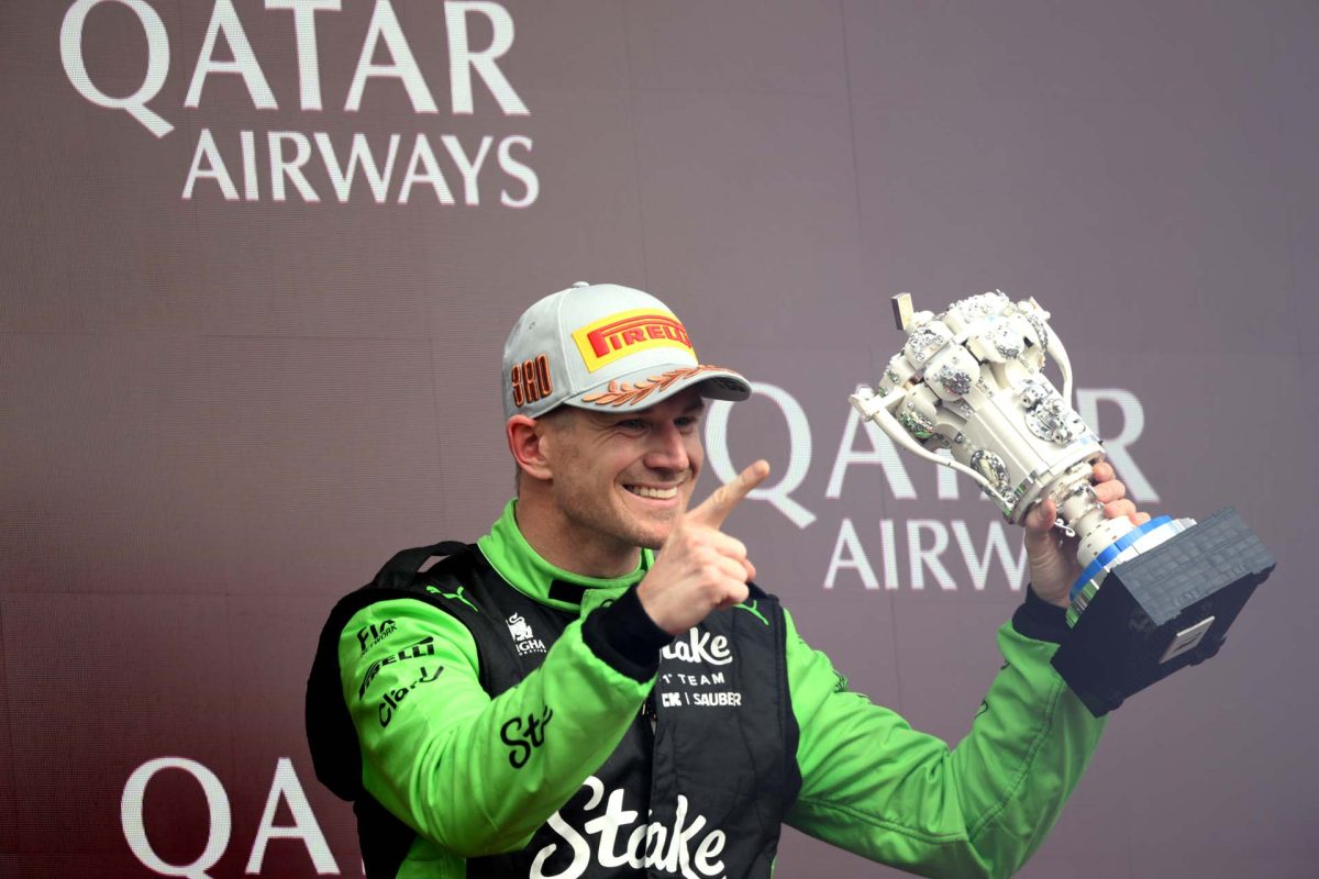 Hülkenberg hőstettei: Felrepült a mezőny végéről a dobogóra Silverstone-ban