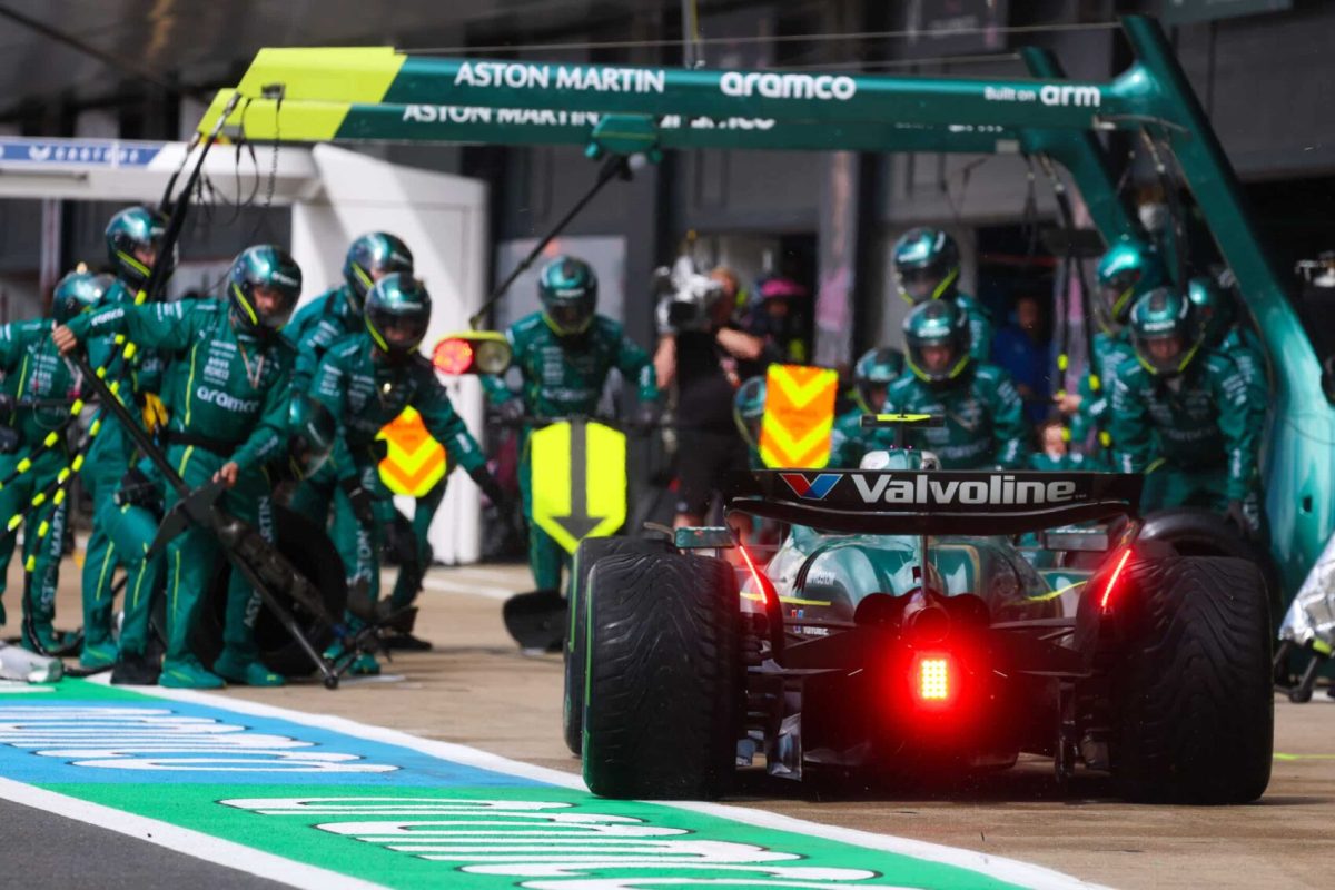 Az irigység lángjai: Alonso dühös Stroll stratégáinak sikerei miatt