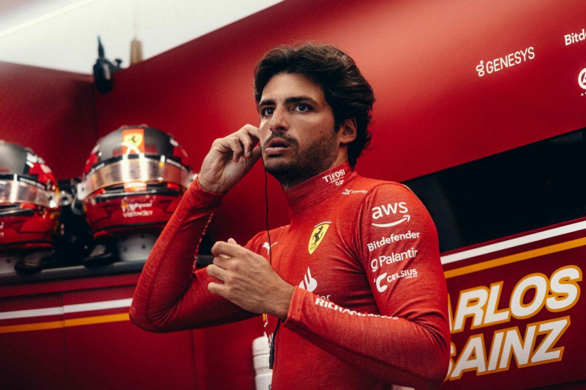 Sainz kirobbanó őszinteséggel beszélt arról, hogyan játszott a Ferrari a Hamilton érkezése előtt