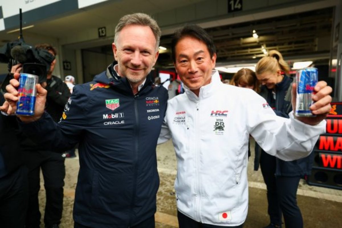 A Honda és Tsunoda is búcsúzik Christian Horner-től