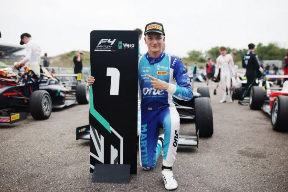 Molnár Martin diadalmas teljesítménye és értékes tapasztalatai a brit F4 hollandiai versenynapokon