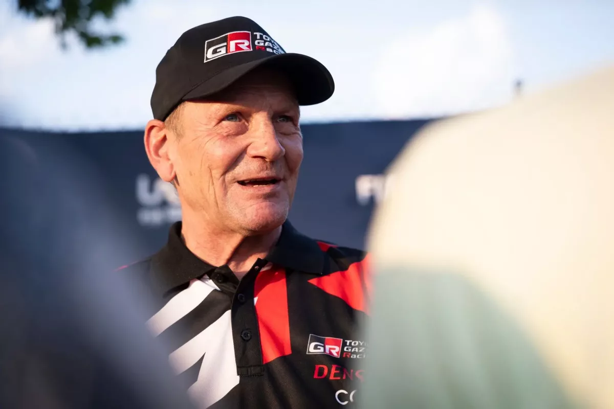 A WRC legendája és a fiatal tehetség kombinált esélyeivel indulnak a versenyeken