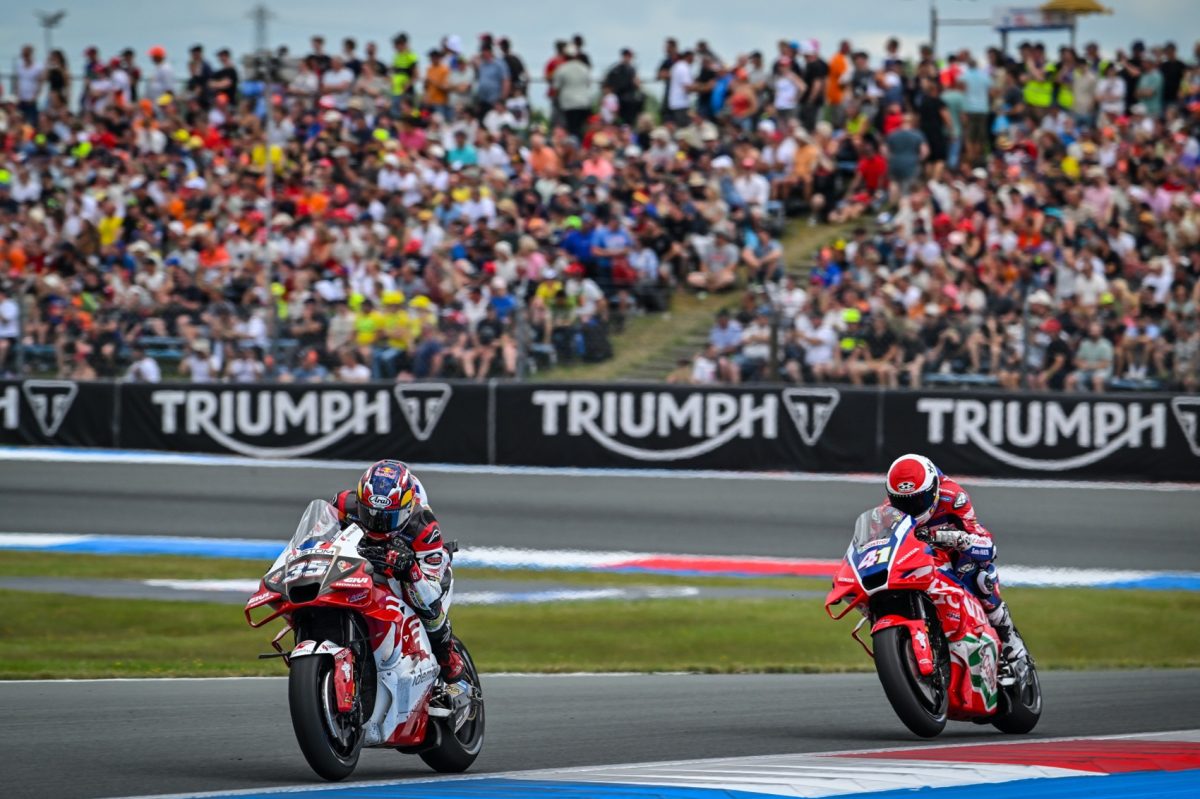 A MotoGP újonca, Chantra küzdelmei és potenciálja: Espargaró bírálata és támogatása