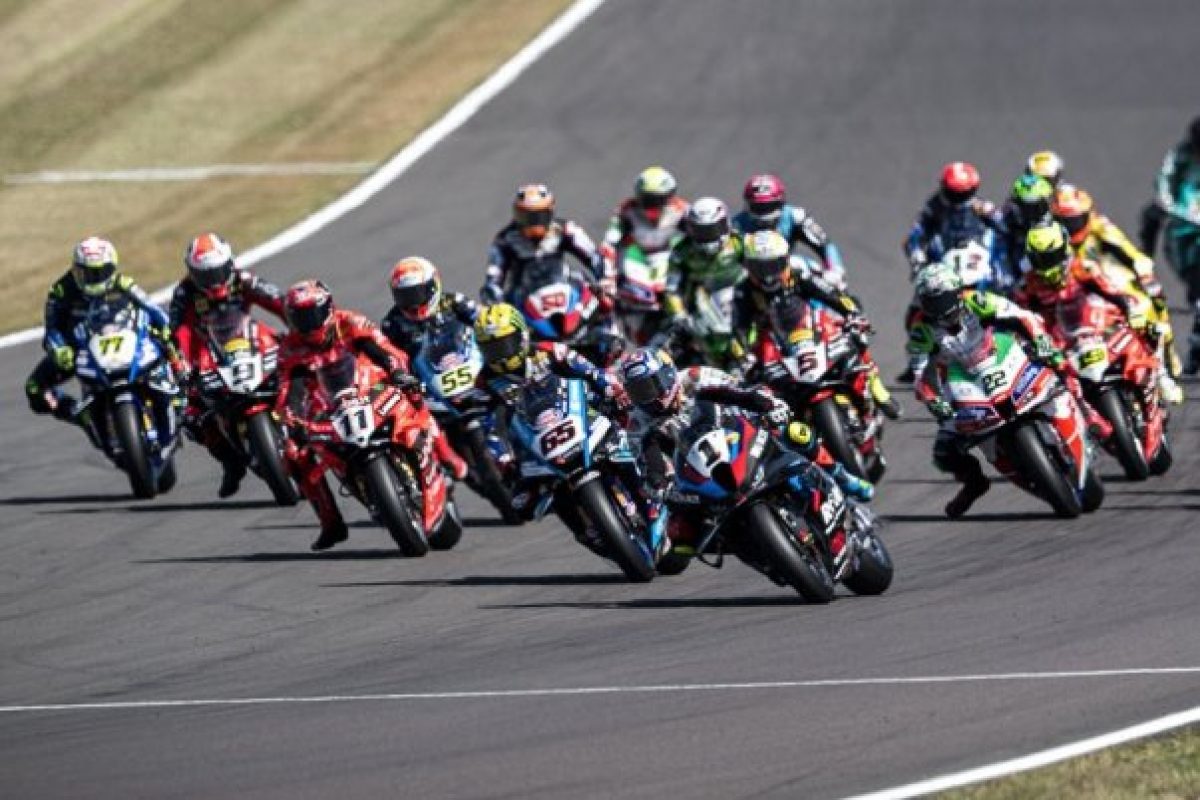 Az új király: Razgatlioglu triplázva az élre tört a WSBK-ban