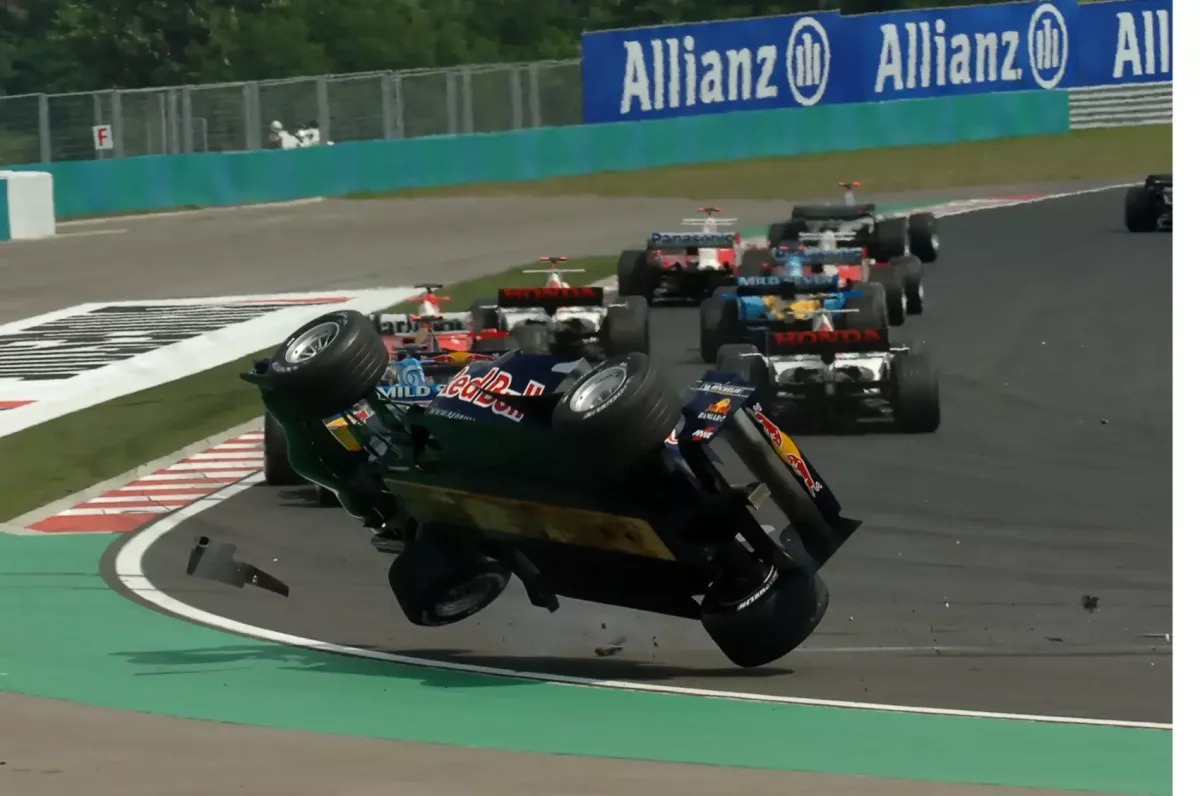 Red Bull tragikus kezdetével indult az 1990-es Magyar Nagydíj jubileumi versenye