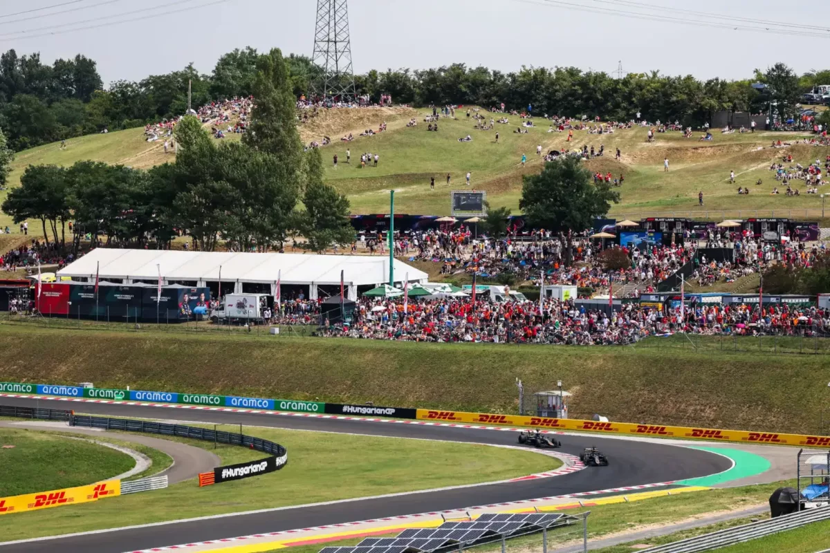 Az F1 átveszi a Margit-szigetet: bemutatták az idei trófeákat