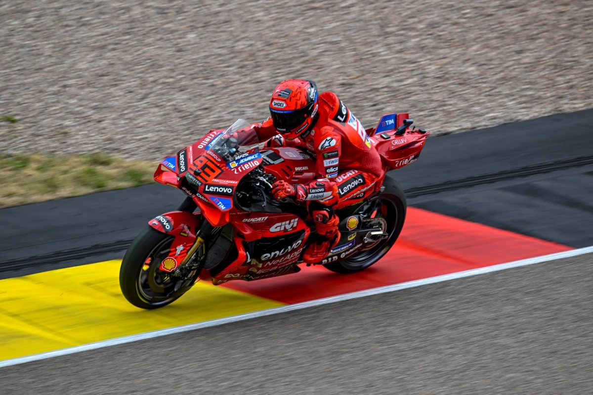 Marc Márquezé az őrült Német Nagydíj, Di Giannantonio és Bezzecchi dobogót dobott el magától