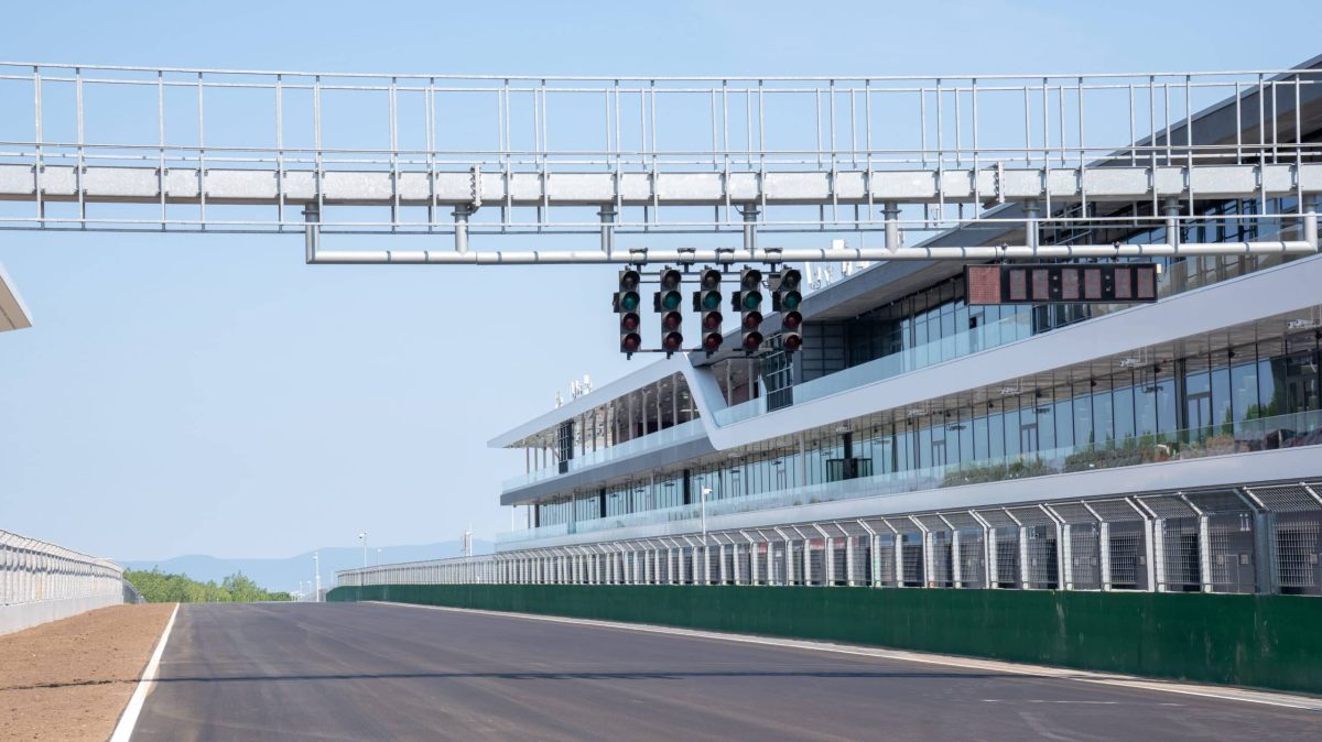 Élőben: Lenyűgöző pillanatok a felújított Hungaroringen (videó)