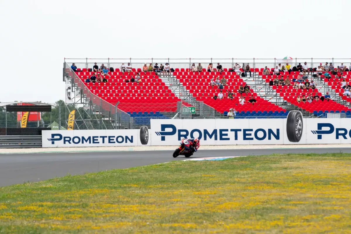 Eldőlt, ki helyettesíti a Balaton Parkot kritizáló, majd ott megsérülő Lecuonát