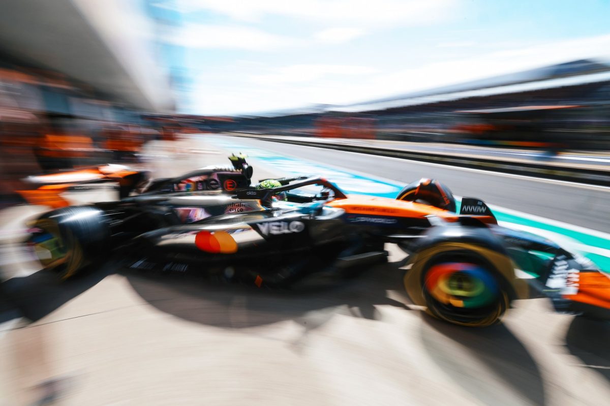 A Ferrari ritka jó pénteket teljesített, de végül Norris lett a leggyorsabb Silverstone-ban