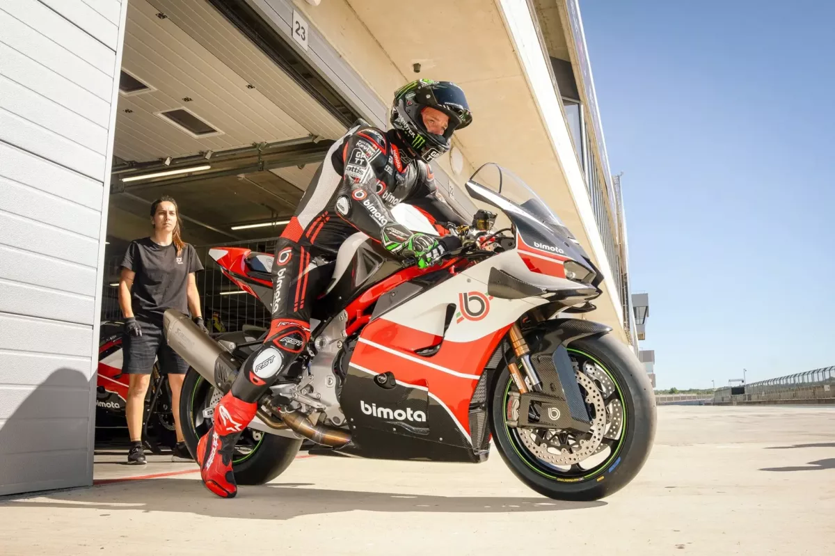 Engedéllyel a Balaton Parkban: Bimota-pilóta készül a motoros pálya útjaira