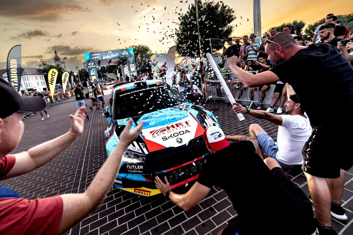 Szeptemberi Ralinagyítás: A Séta Visszatér Győrbe