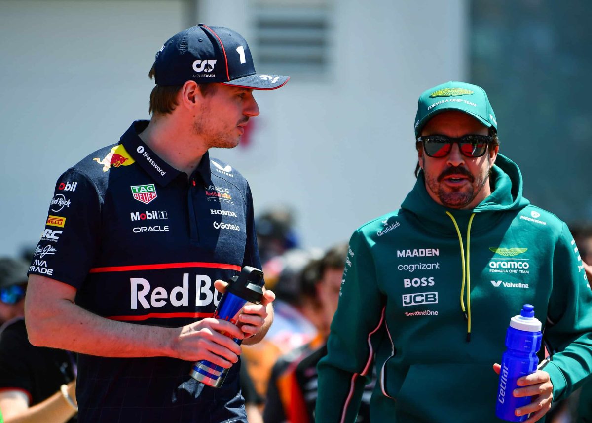 Az ingyen tanács helyett hízelgést kaptak Alonso és Verstappen a pályán