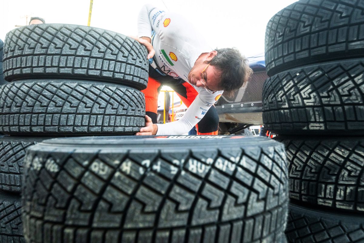 A szavak elakadnak Neuville-nek a megpróbáltatásai közepette